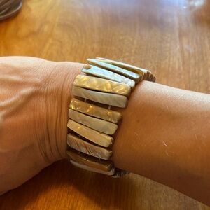 Seashell adjustable shiny bracelet